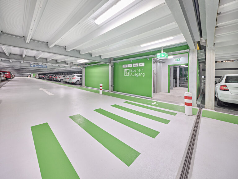 P44 Parkhaus Flughafen Muenchen